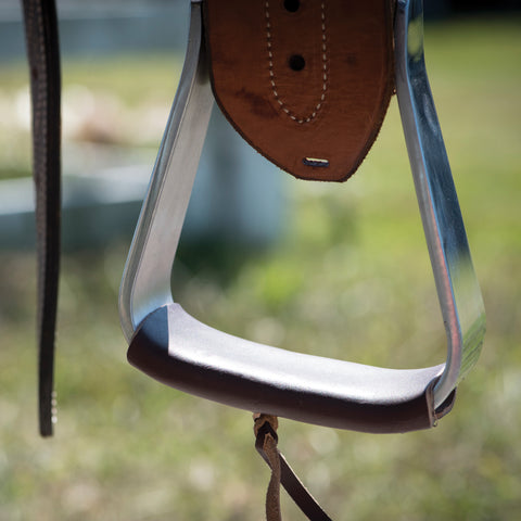 Metalab Deep Angled Roper Laced Tassel Stirrups