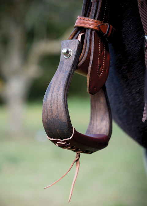 Metalab Open Range 2 1/4" Wooden Bell Stirrups